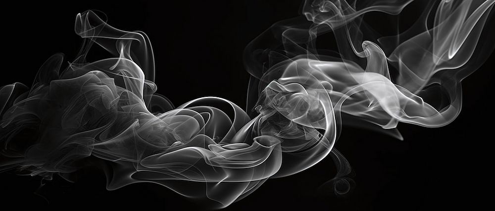 Rauchschwaden vor dunklem Hintergrund