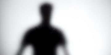 Unscharfe Silhouette einer Person